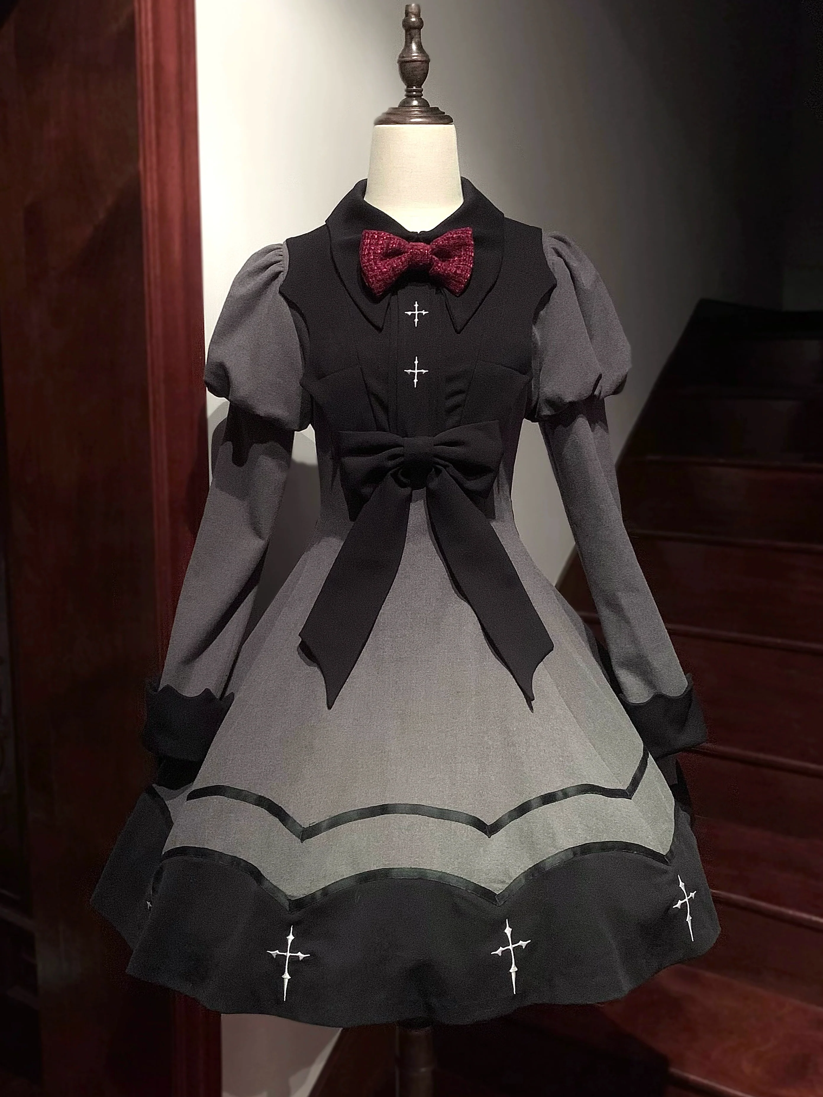 Vampire Princess - Bat-Inspired Halloween Gothic Lolita OP Dress - Image 30