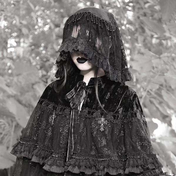Blood Supply - Misty - Gothic Lolita Halloween Black Lace Veil - Image 3