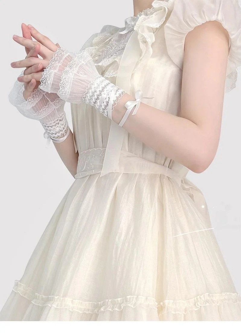 Hua Nai Cat - Star and Moon - Bridal Lolita Cuffs White and Black Ballet Style Lace Cuffs - Image 4