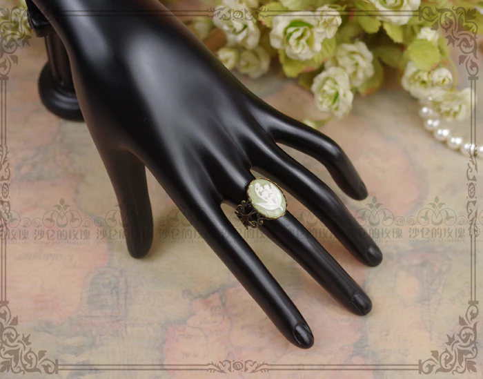 Cameo Lolita Necklace and Ring - Image 10