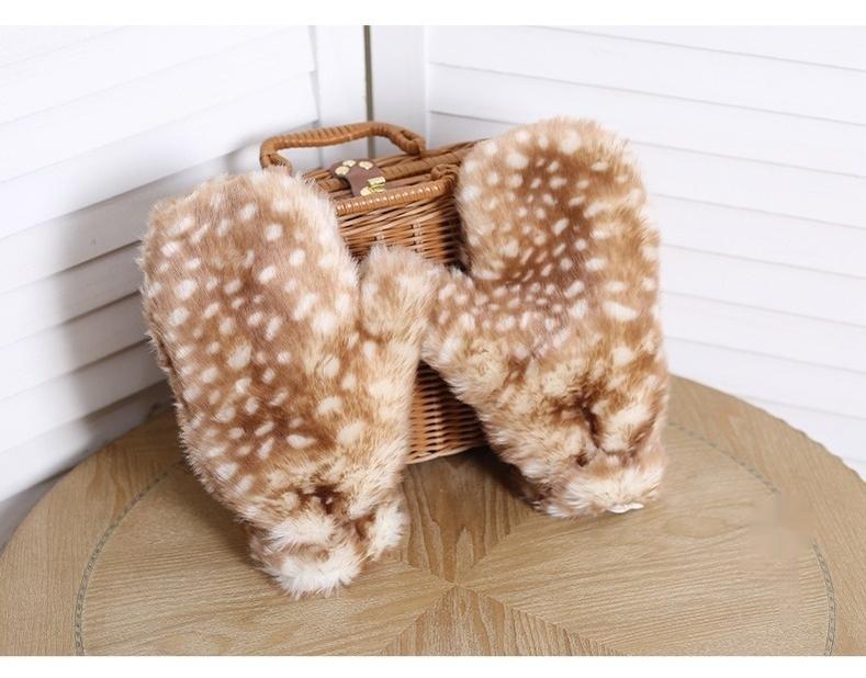 Xiaogui - Deer Spot - Christmas Kawaii Lolita Gloves Japanese Plush Winter Gloves - Image 3