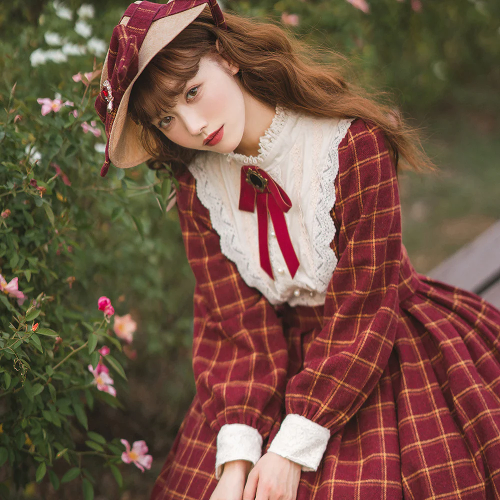 Miss point - Rose Silhouette - Elegant Handmade Lolita Flat Hat - Image 8