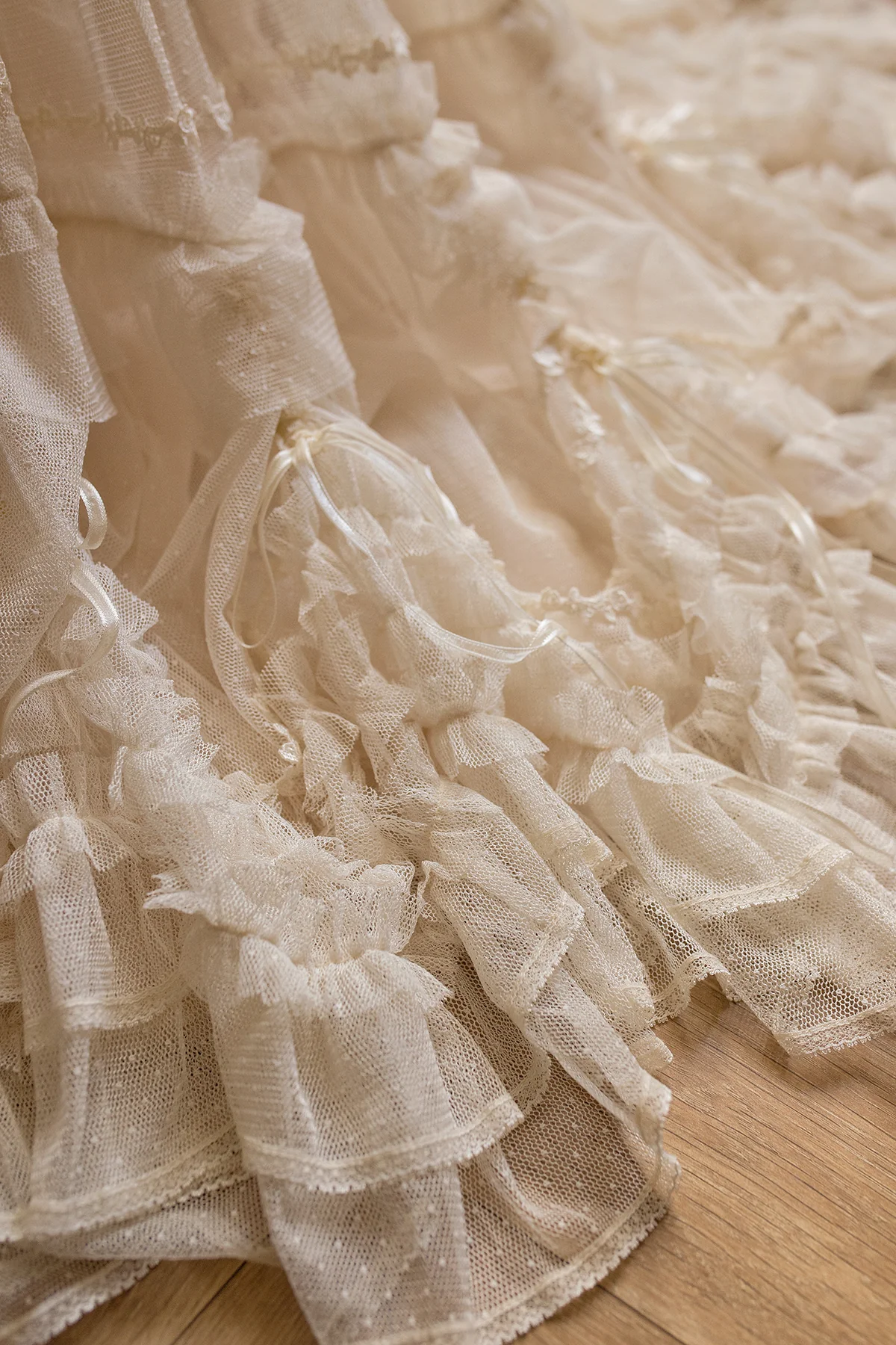 Pleated Heart - Elegant Lolita Petticoat with Dotted Gauze Hem - Image 24