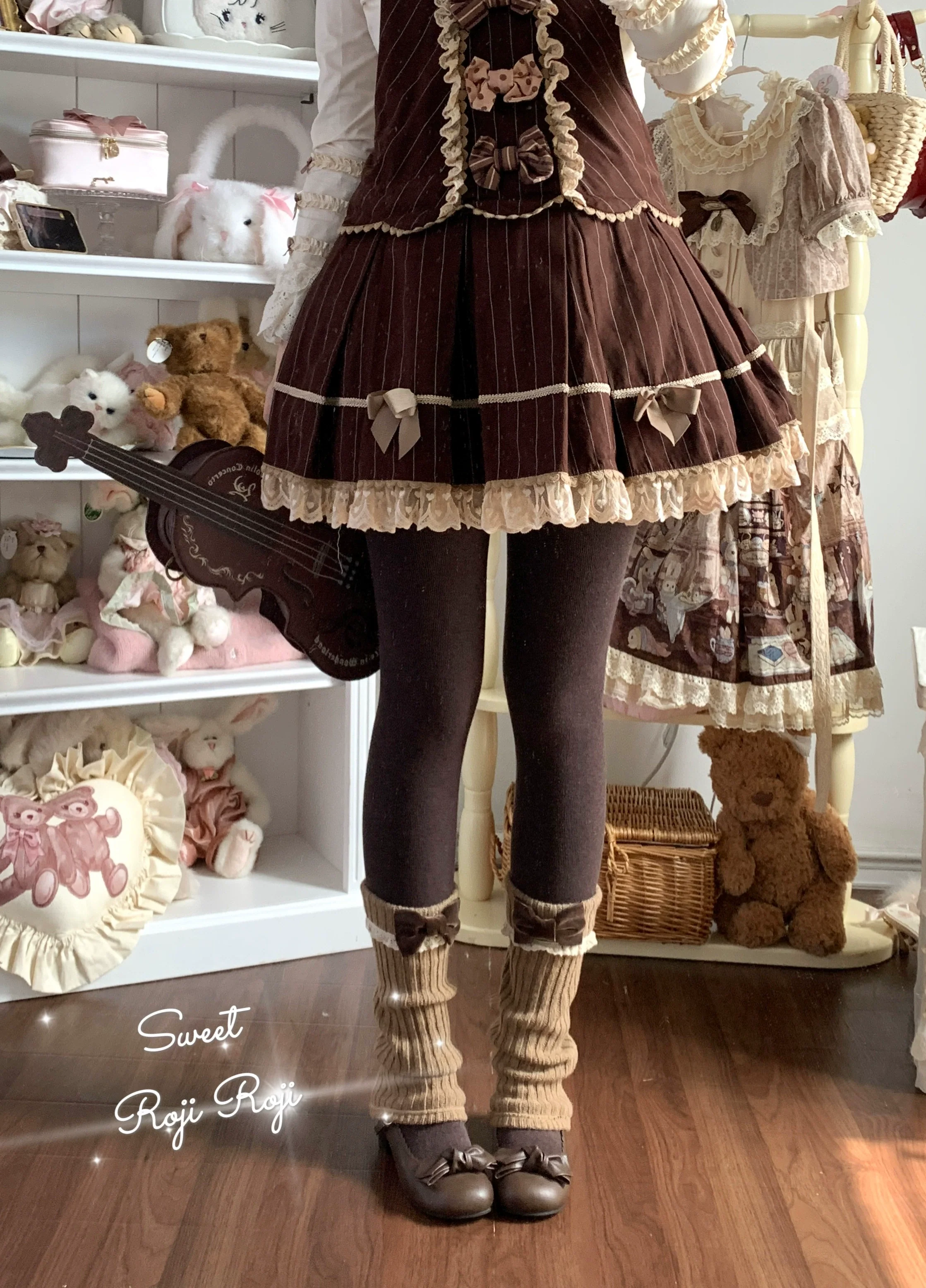 Roji Roji - Flared-Hem Lolita Leg Warmers, Velvet Bows - Image 3
