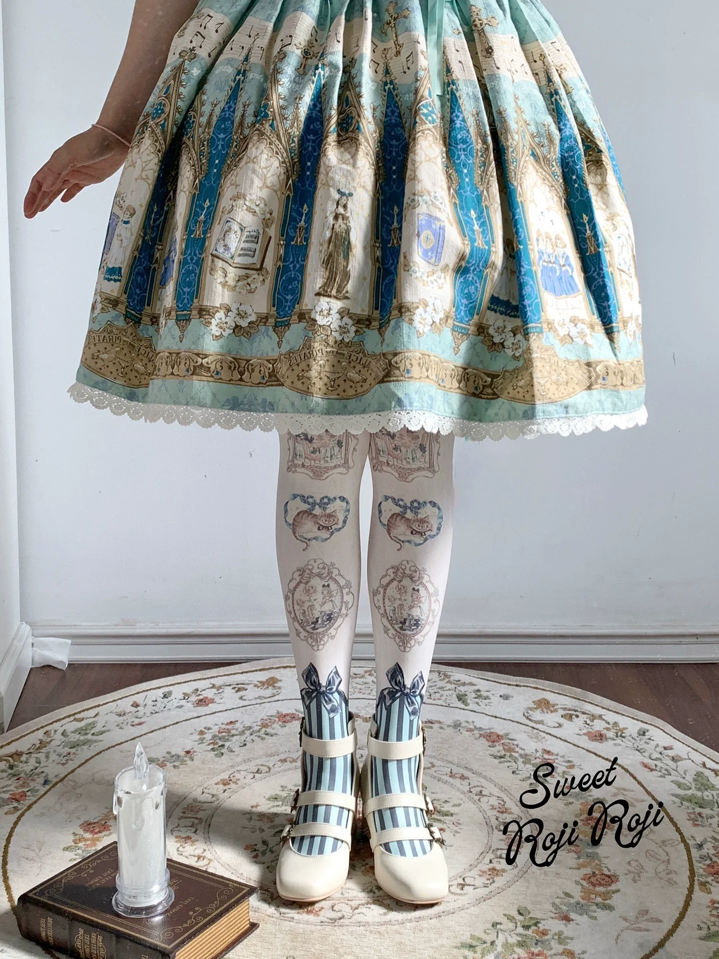 Roji Roji - Frame Printed Lolita Pantyhose
