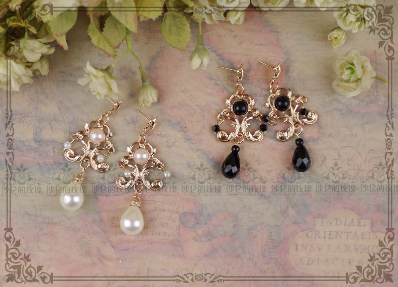 French Lolita Baroque Vintage Pearl Earrings - Image 8
