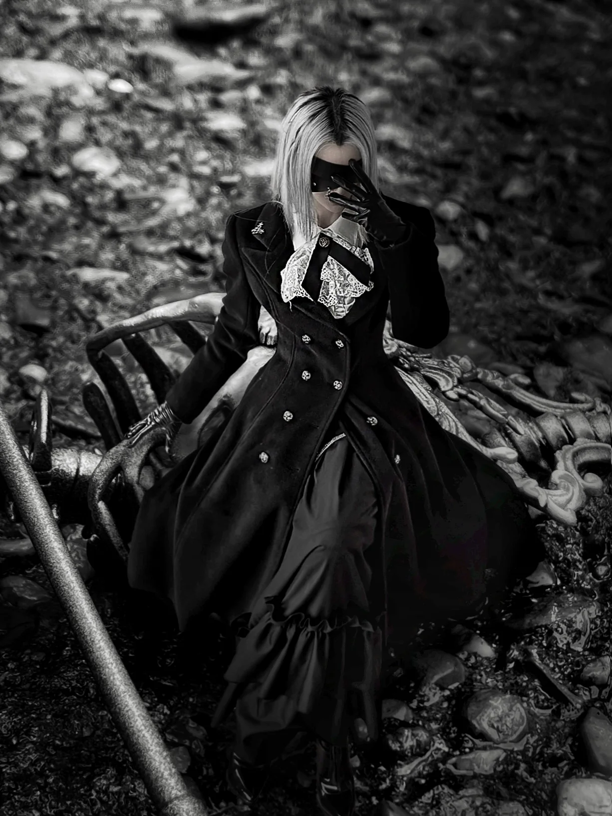 Nightingale Girl - Downfall Dawn - Gothic Lolita Black Double-Breasted Coat - Image 4