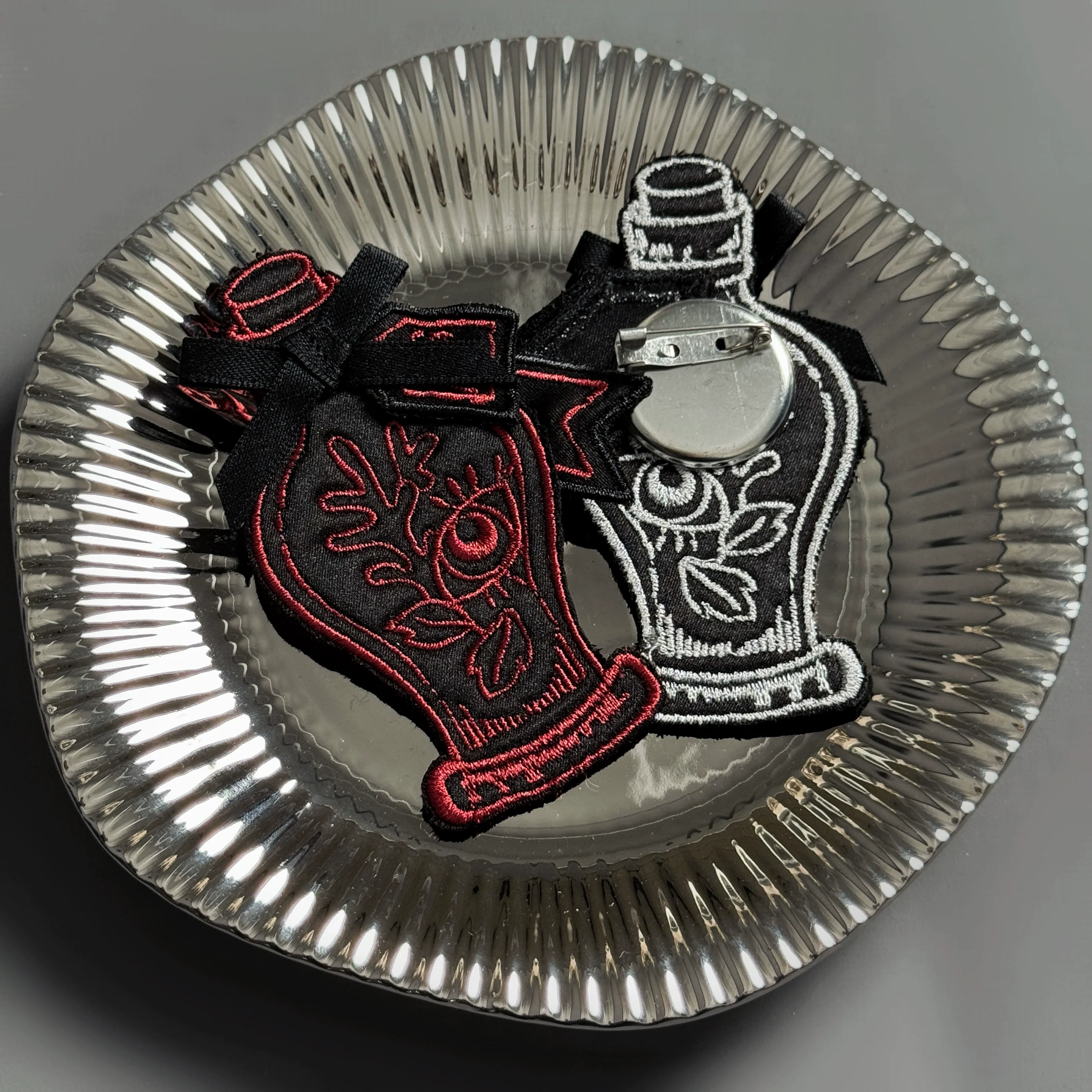 Alice Girl - Lolita Potion - Gothic Lolita Cuffs and Embroidered Badge - Image 3