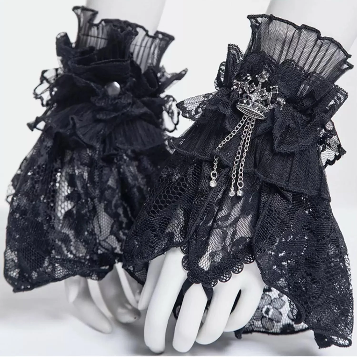 Gothic Lolita Lace Cuffs, Crown Decoration - Image 3