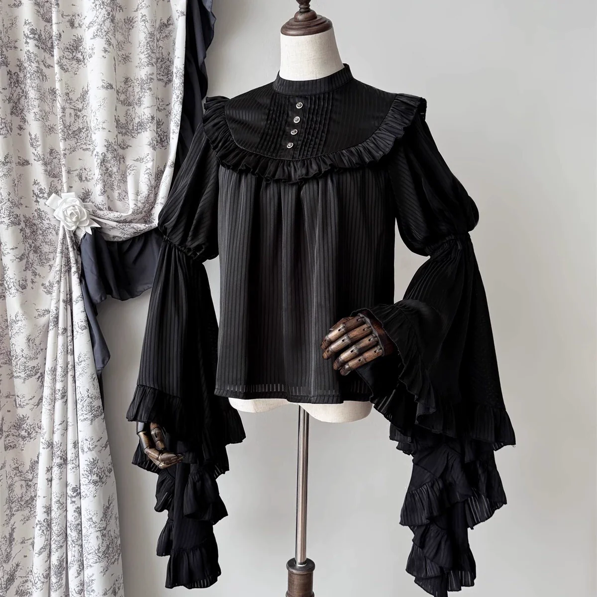 Muppet Mind Ben - Dreaming - Gothic Lolita Princess Sleeves Blouse Striped Printing - Image 3