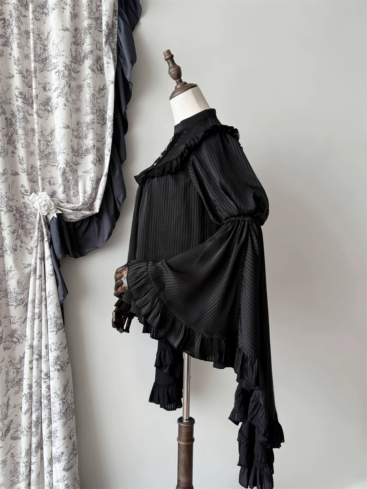 Muppet Mind Ben - Dreaming - Gothic Lolita Princess Sleeves Blouse Striped Printing - Image 5