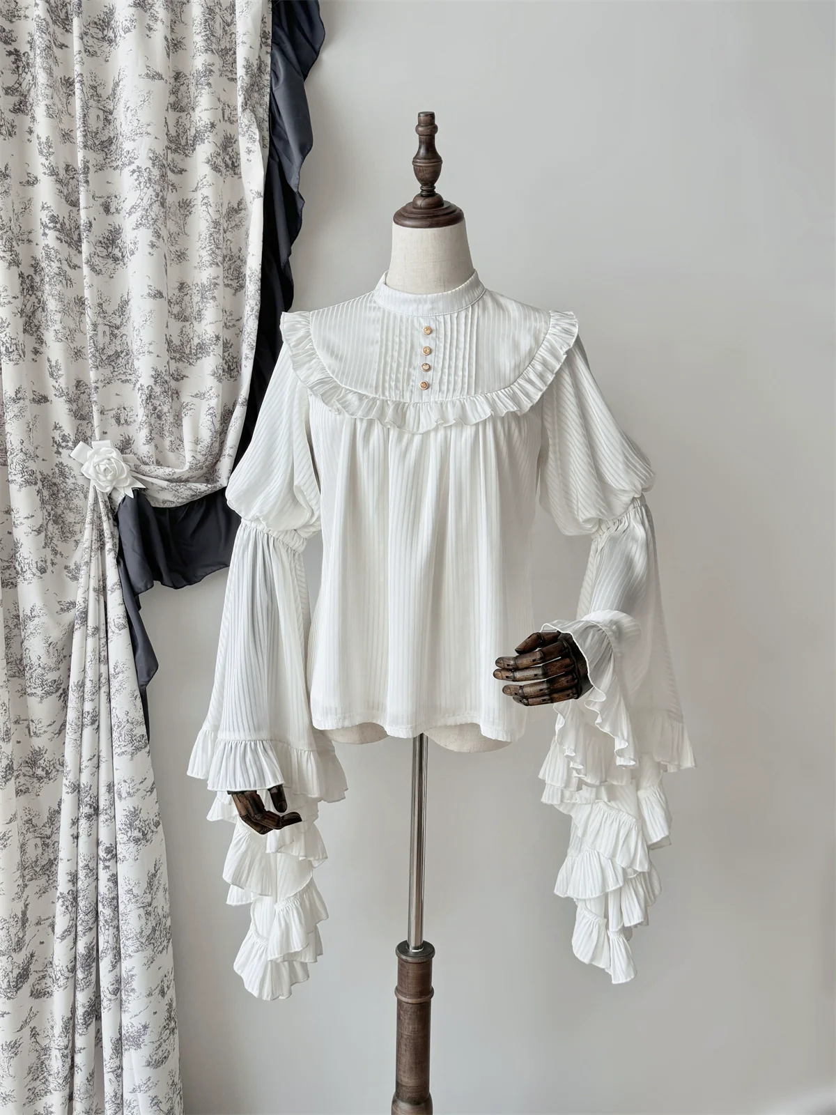 Muppet Mind Ben - Dreaming - Gothic Lolita Princess Sleeves Blouse Striped Printing - Image 8