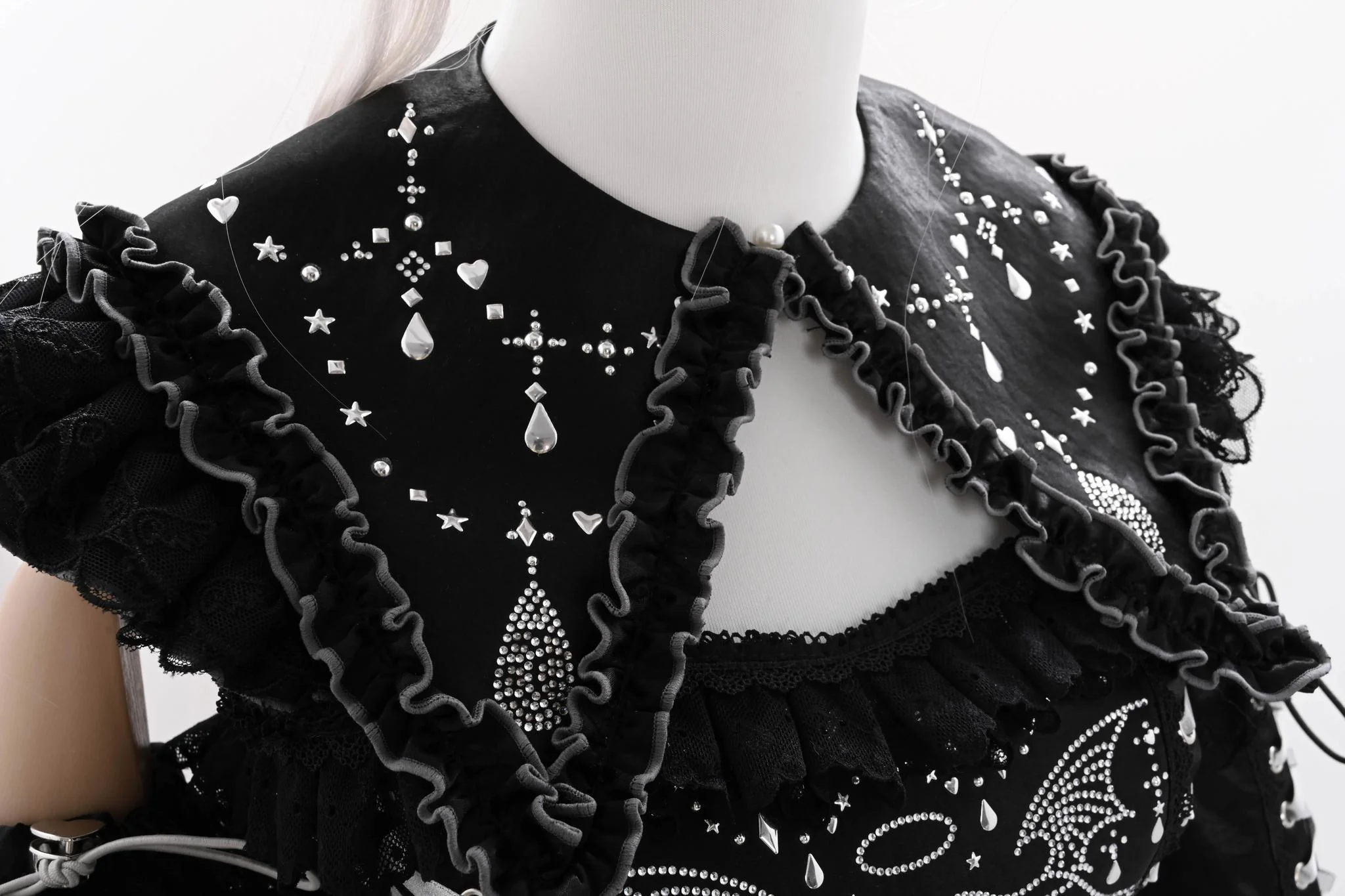 LustrE - Metallic Angel Black - Gothic Lolita Rhinestone Top & Ruffled Skirt Set - Image 27