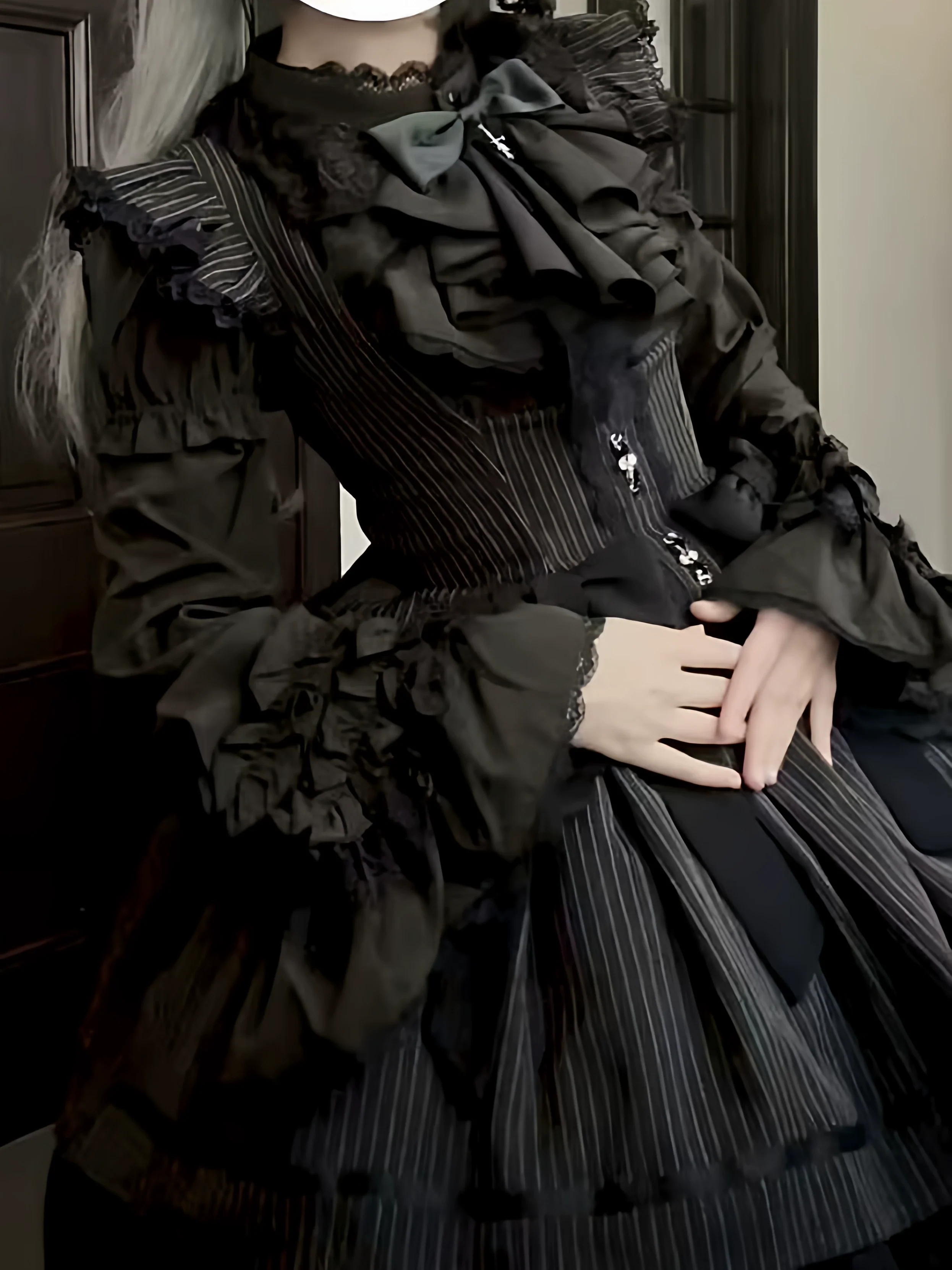Gothic Lolita Shirt, Detachable Flared Sleeves - Image 4