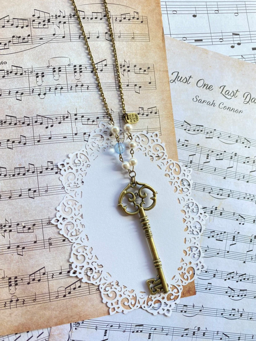 Vintage Lolita Key-Shaped Necklace Chain - Image 7