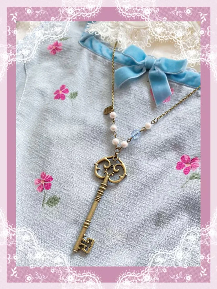Vintage Lolita Key-Shaped Necklace Chain - Image 8