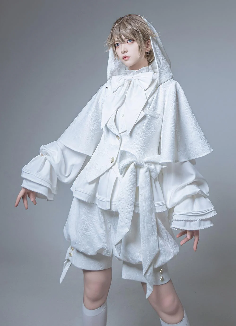 Rabbit Hunting White Moonlight - White Ouji Lolita Jacket & Shorts Set - Image 2