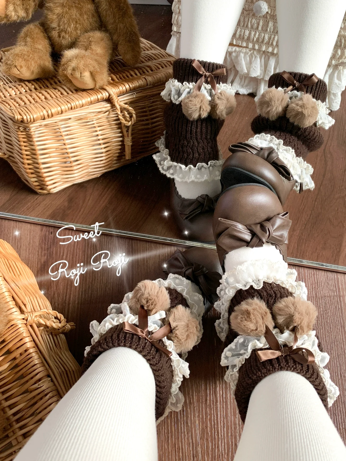 Roji Roji - Kawaii Lolita Wool Leg Warmers, Pom-Pom Accented Bow - Image 11