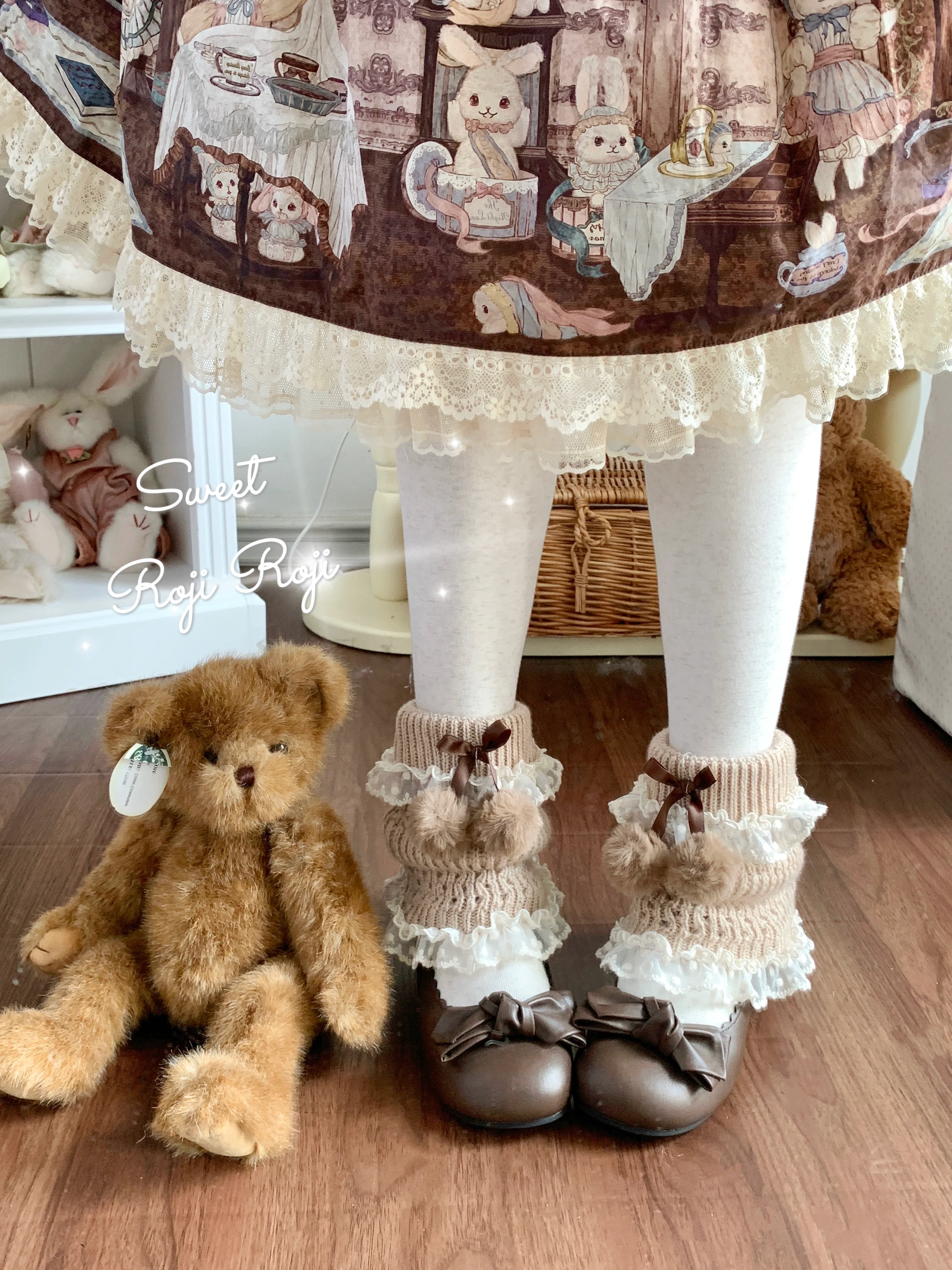Roji Roji - Kawaii Lolita Wool Leg Warmers, Pom-Pom Accented Bow - Image 6