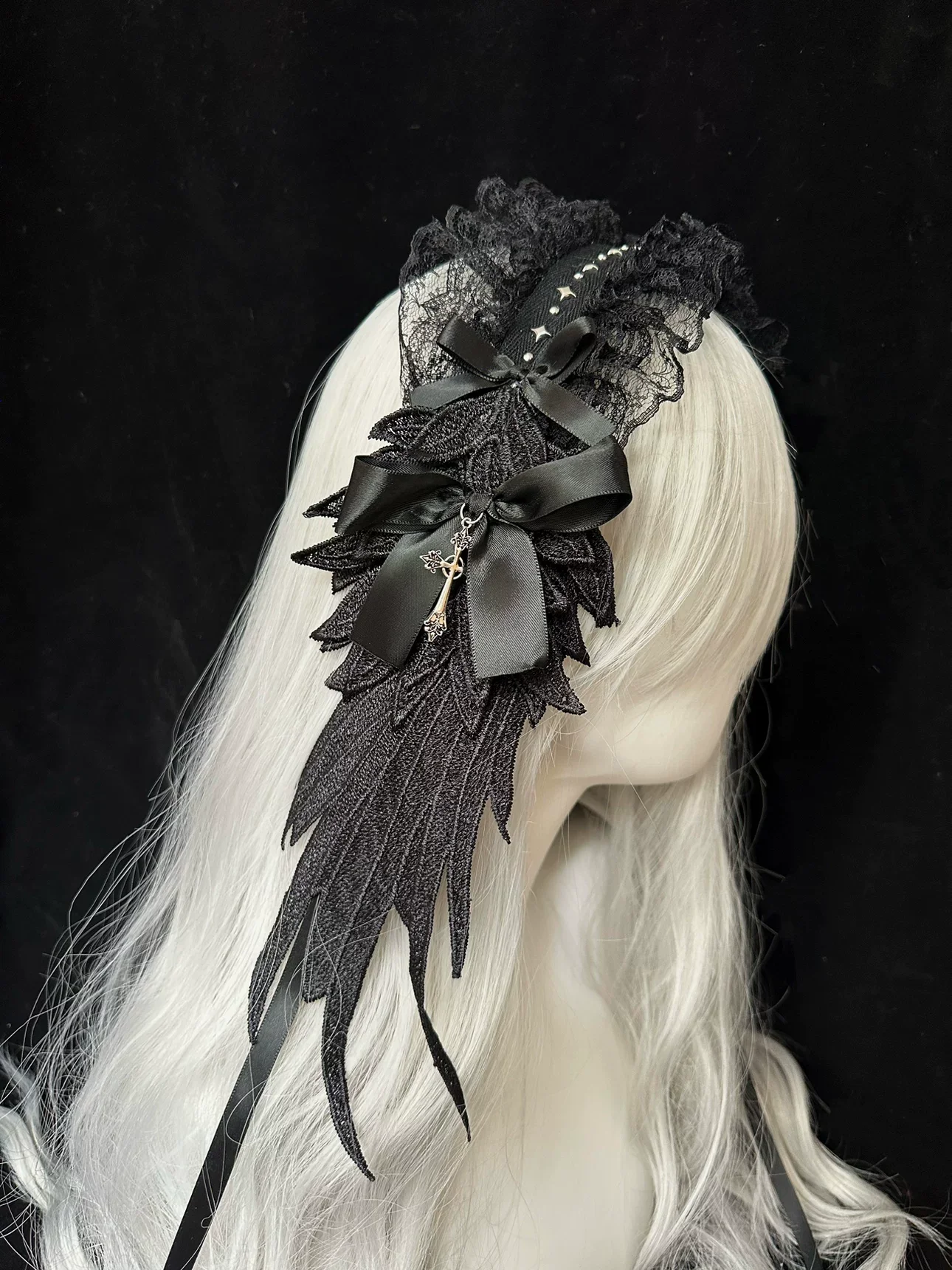 Lace Gothic Lolita Hairband, Feather Decoration - Image 4