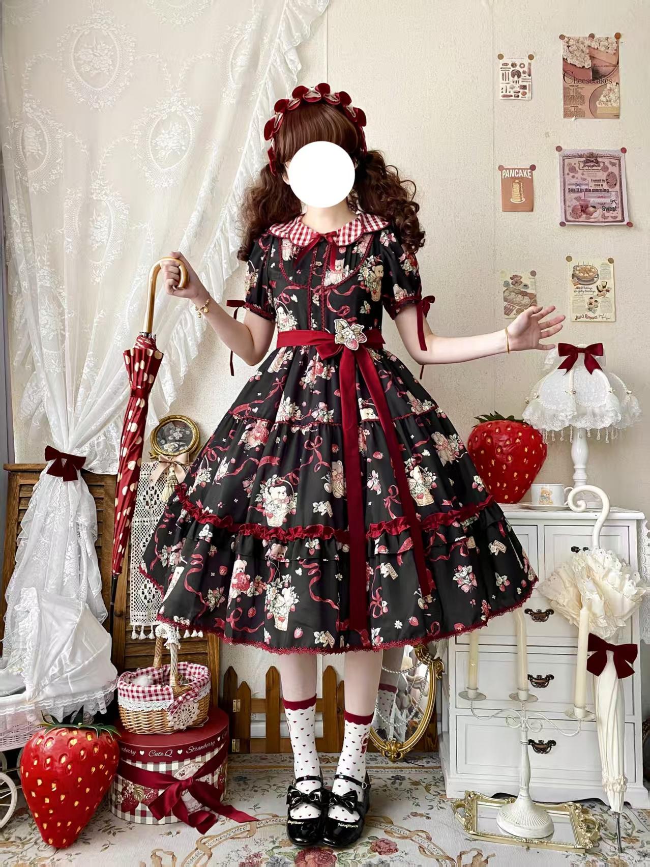 Qianmu - The Bear's Strawberry Field - Daily Lolita OP Dress With Petal Collar & Bear Strawberry Print - Image 2