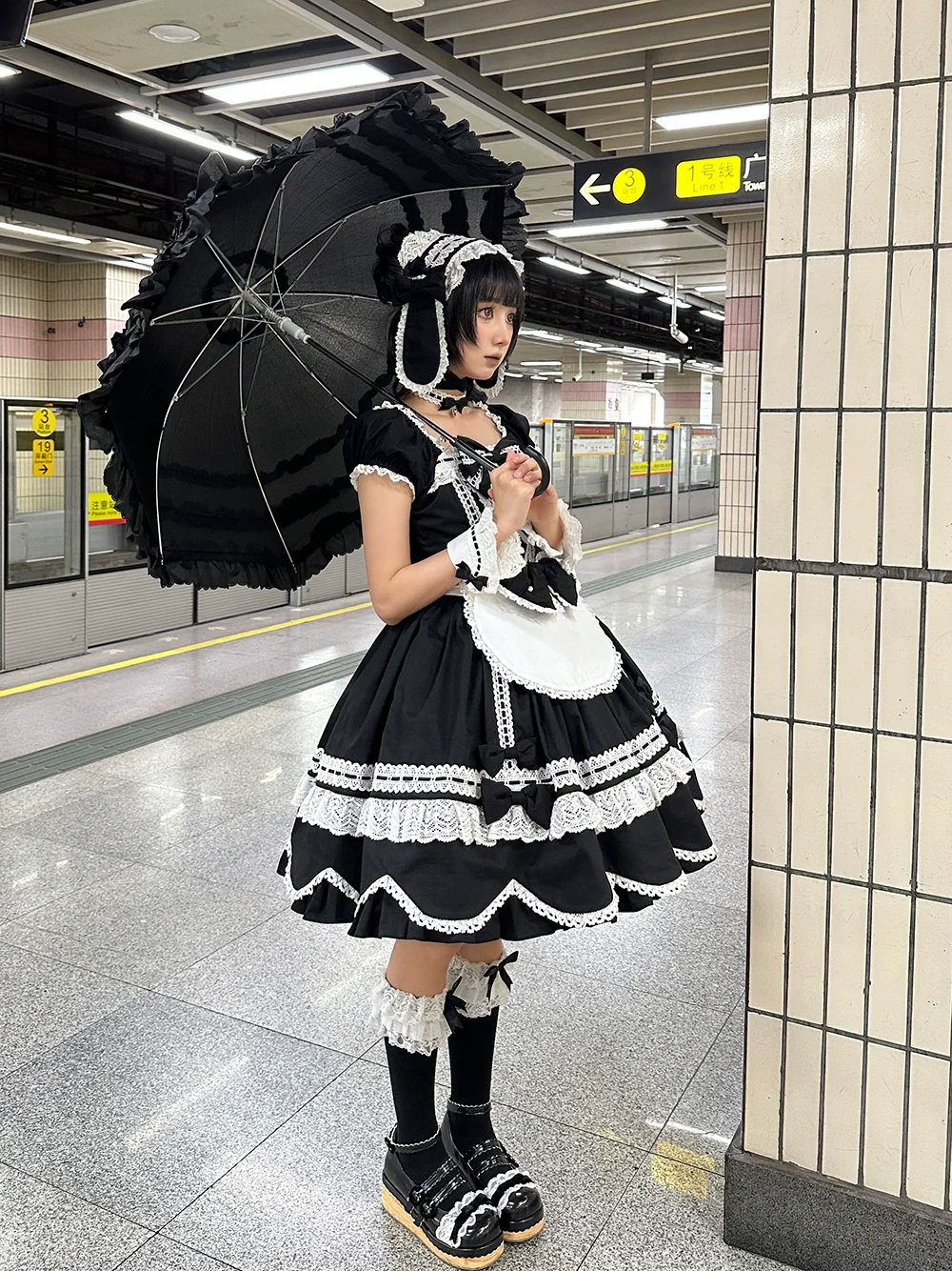 Vintage Petal Rabbit - Old School Lolita OP Cotton Dress With Petal-Shaped Hem - Image 28