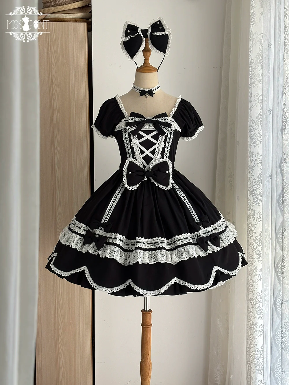 Vintage Petal Rabbit - Old School Lolita OP Cotton Dress With Petal-Shaped Hem - Image 49
