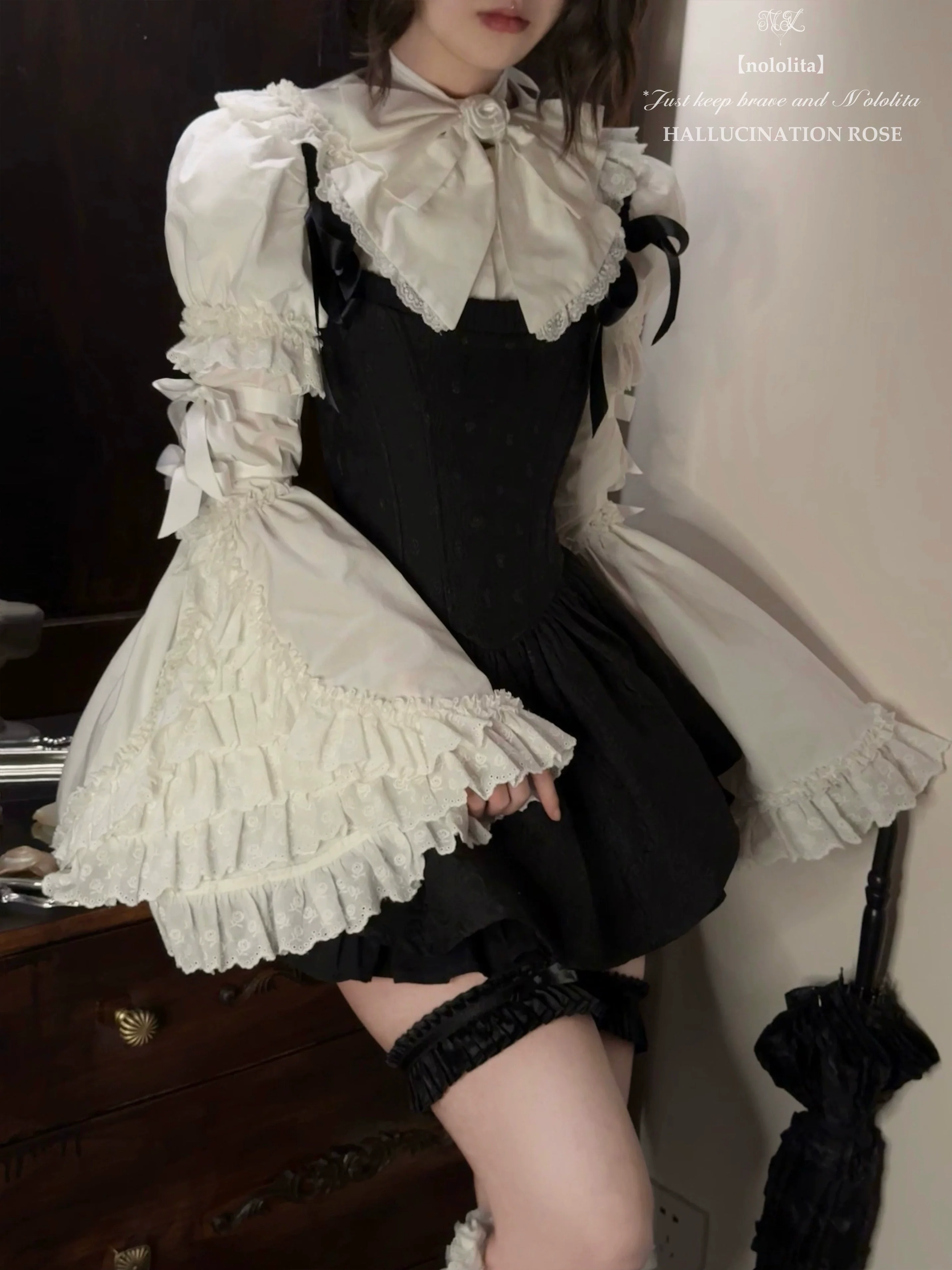 Nololita - Nightingale - Old School Lolita Shirt with Detachable Sleeves - Image 15