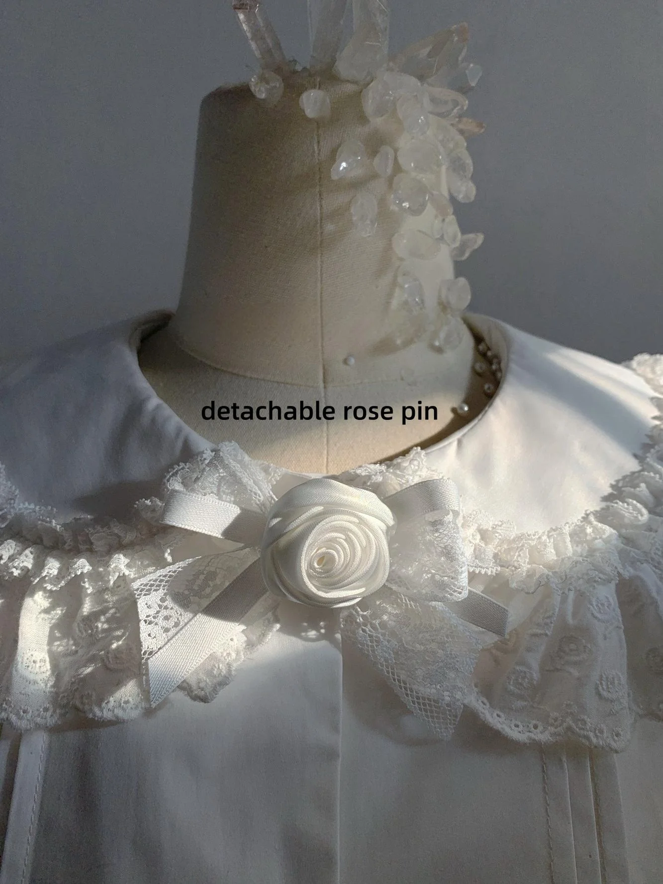 Nololita - Nightingale - Old School Lolita Shirt with Detachable Sleeves - Image 57