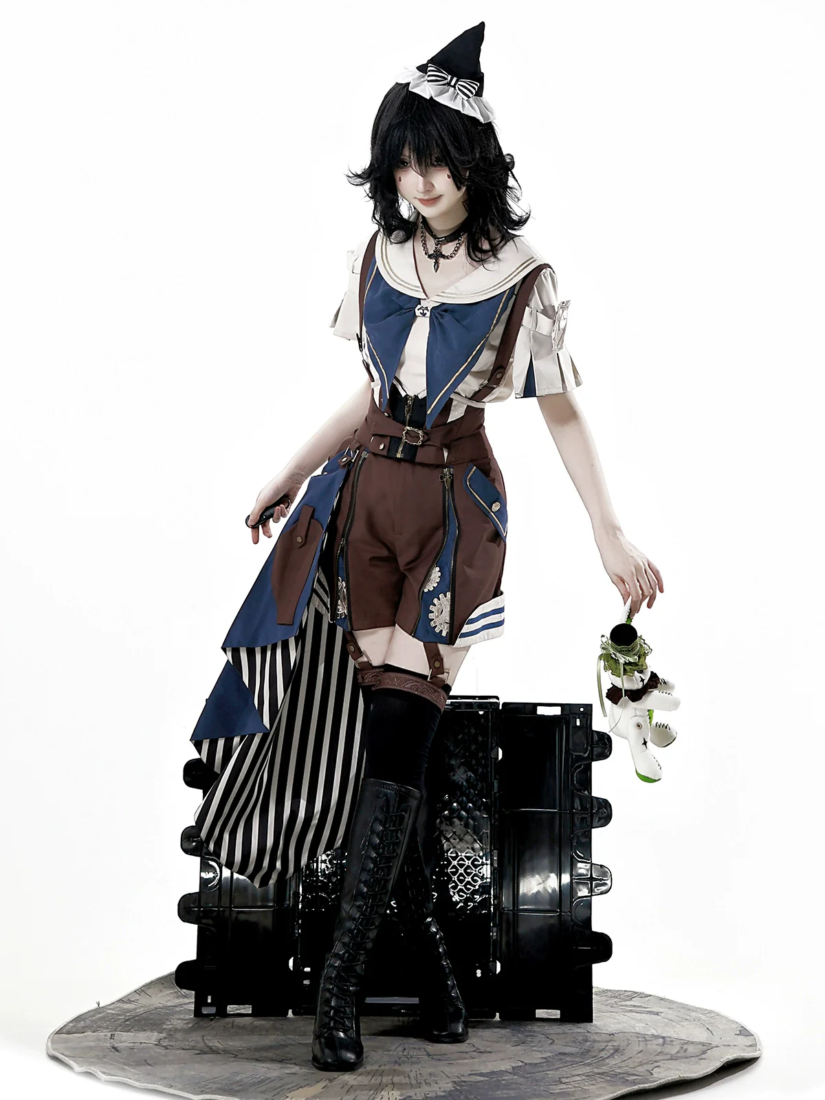 Voyager's Daily - Ouji Lolita Suspender Shorts Set with Shirt & Trailing - Image 10
