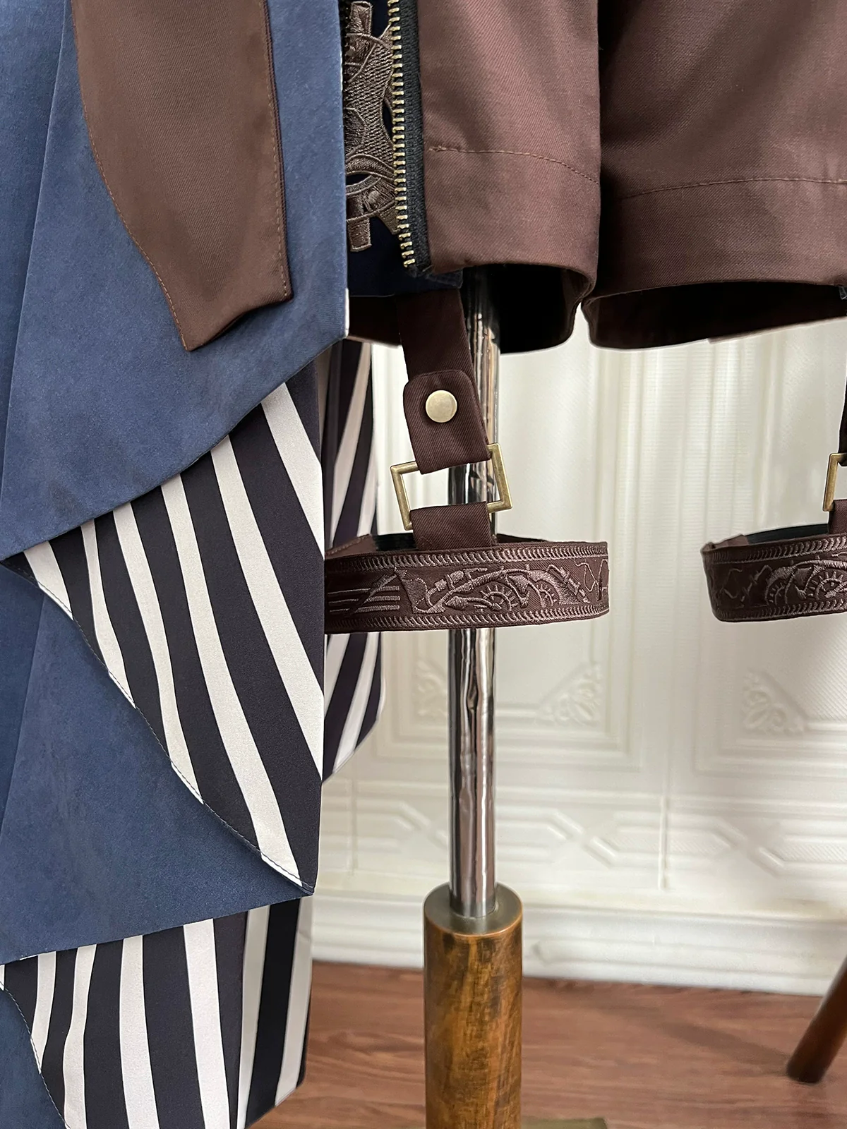 Voyager's Daily - Ouji Lolita Suspender Shorts Set with Shirt & Trailing - Image 23