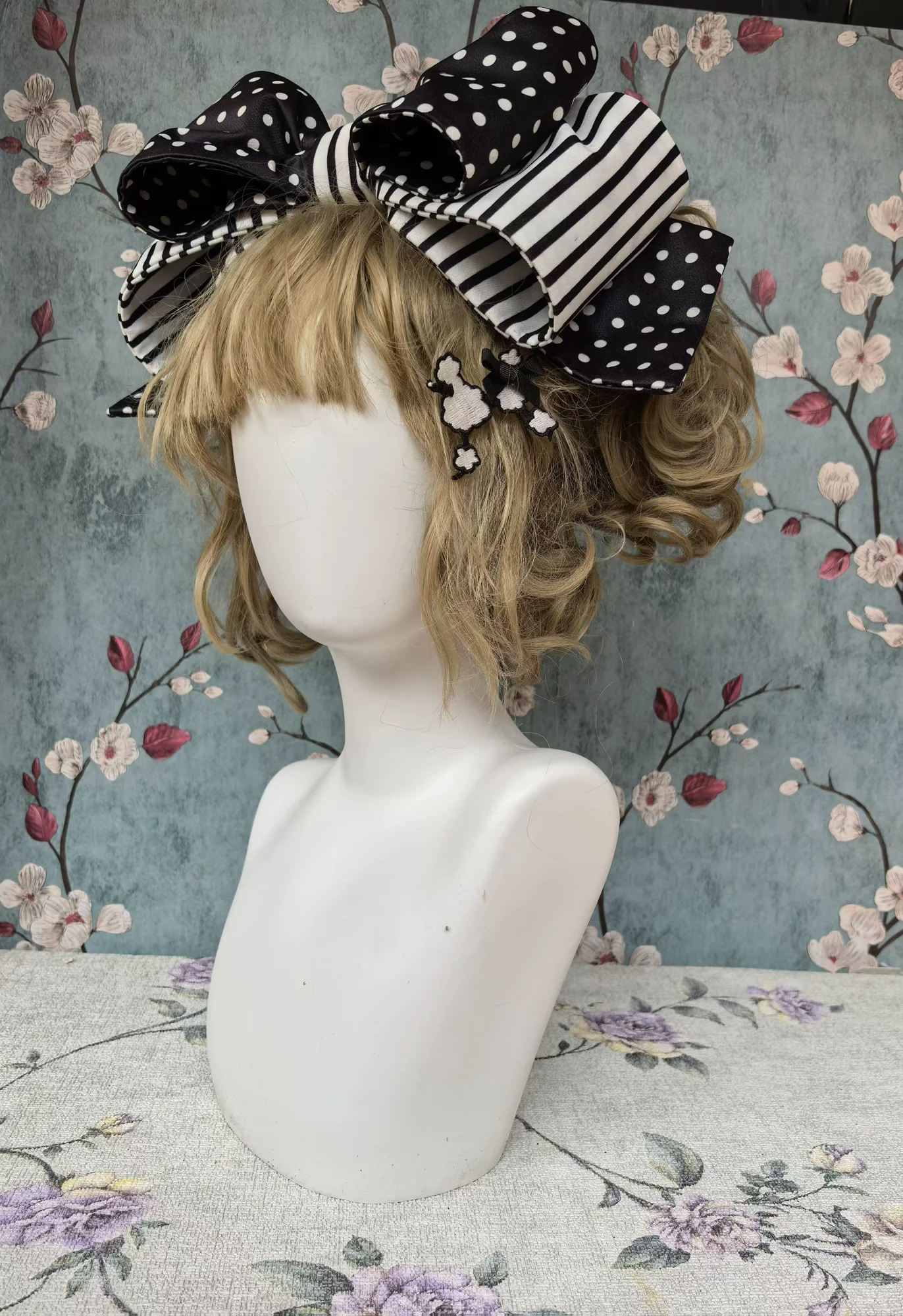 Poodle - Polka Dot Old-school Lolita Dress, Poodle Embroidery - Image 4