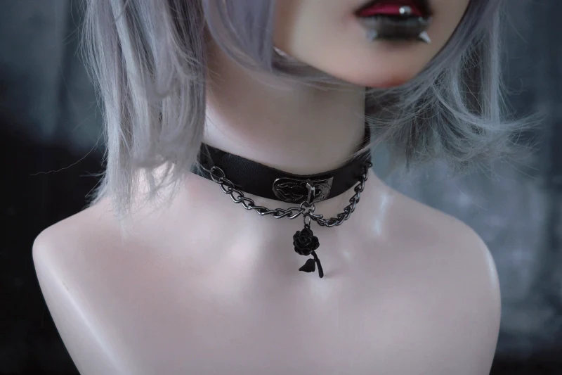 Strange Sugar - Gothic Lolita Choker Faux Leather Rose Pendant Necklace - Image 2