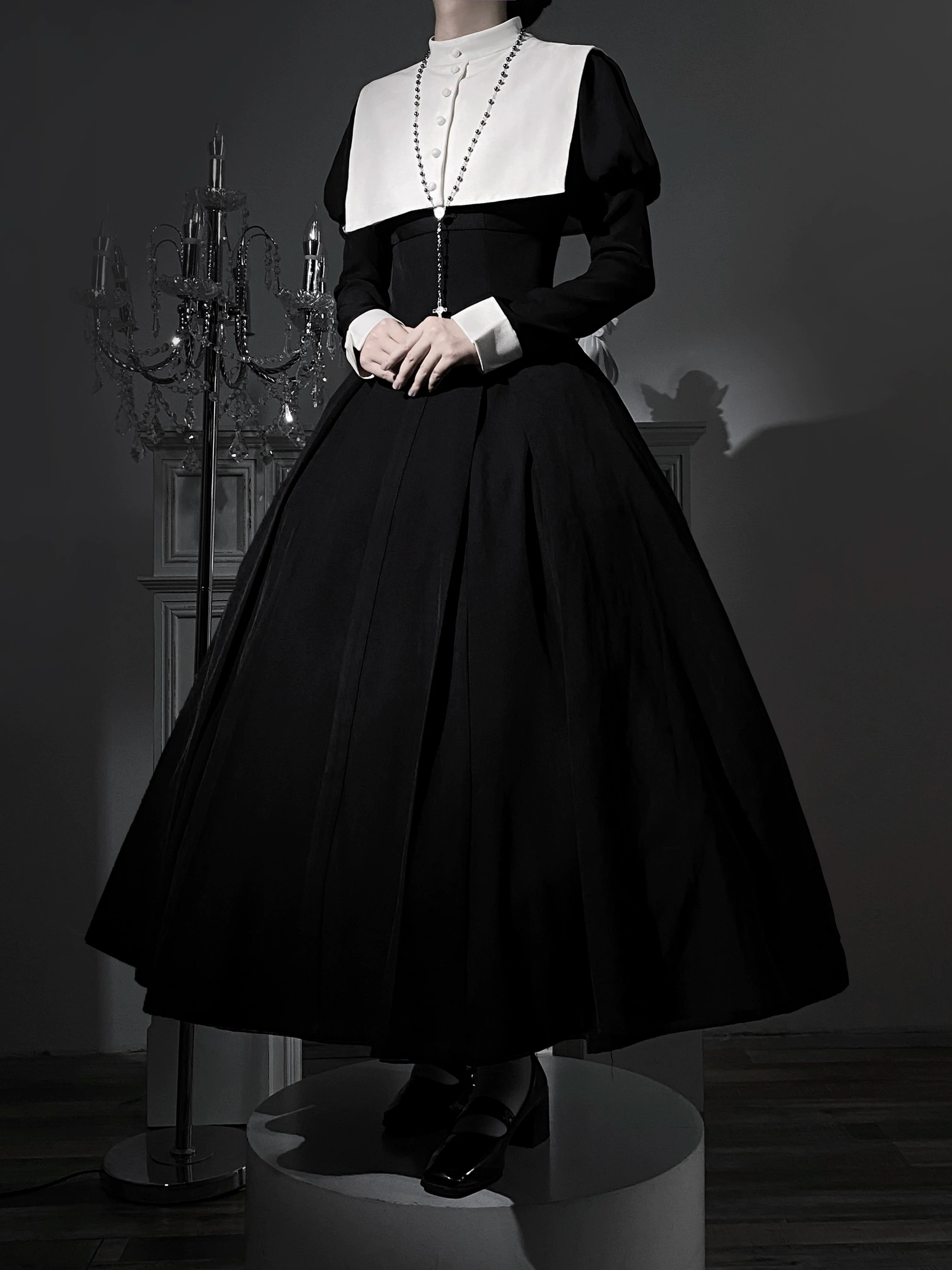 Divine Chastiser - Streamlined Gothic Lolita OP, Juliet Sleeves - Image 3