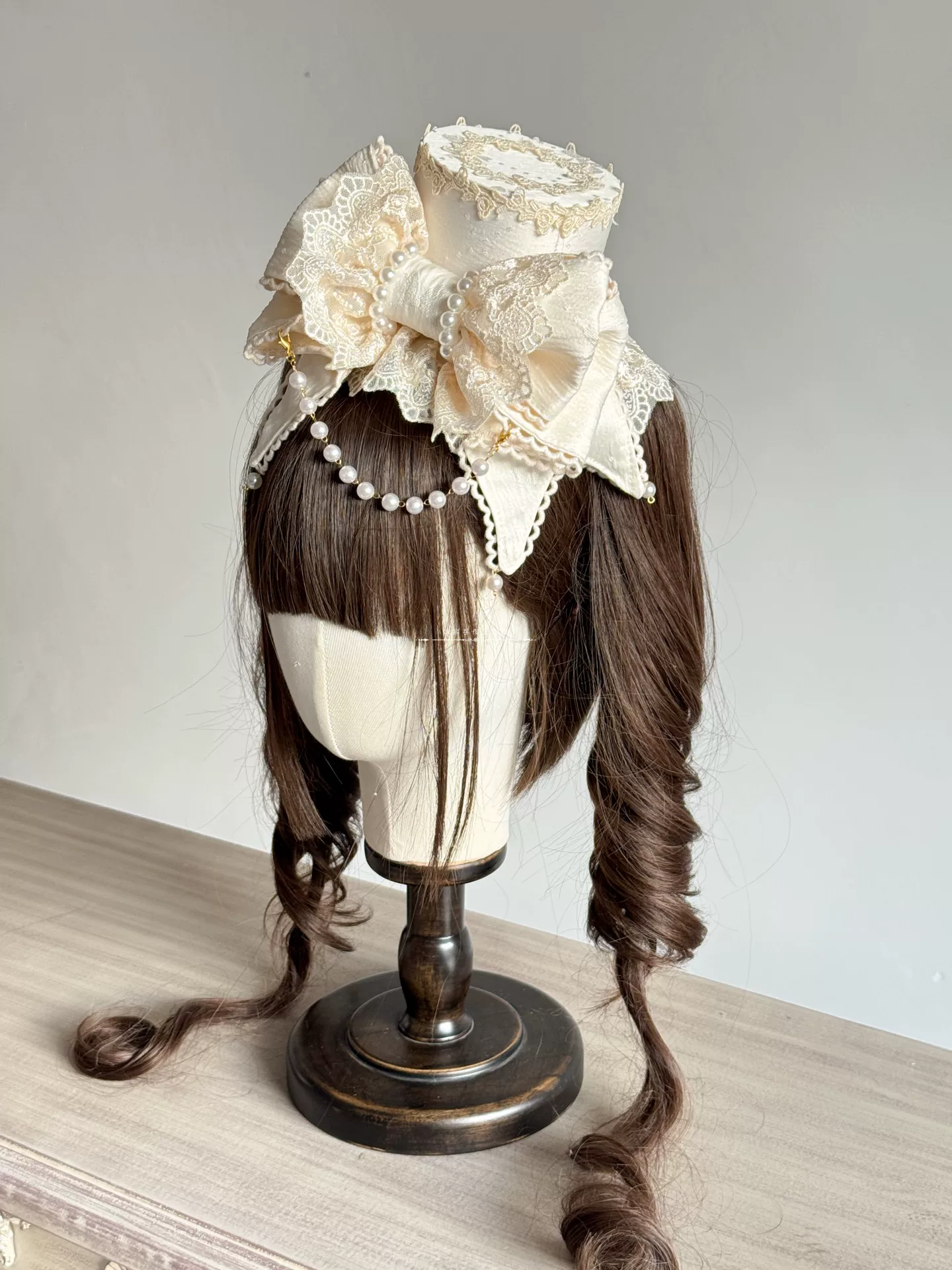 Sweet Lolita Bowknot Top Hat, Lace & Pearl Detail - Image 7