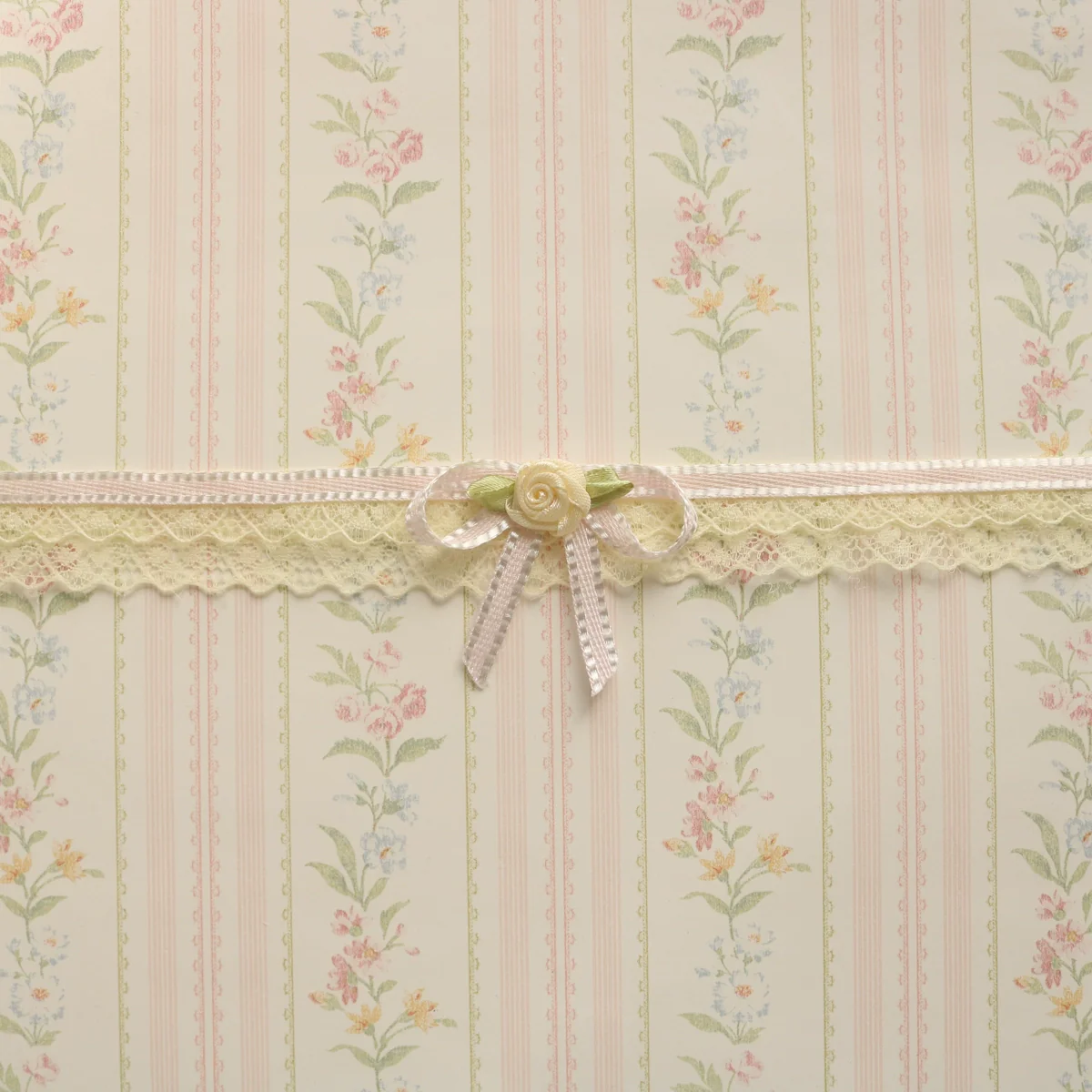 Creamy Bubbles - Sweet Lolita Choker Vintage Lace Rose Handmade Necklace - Image 27