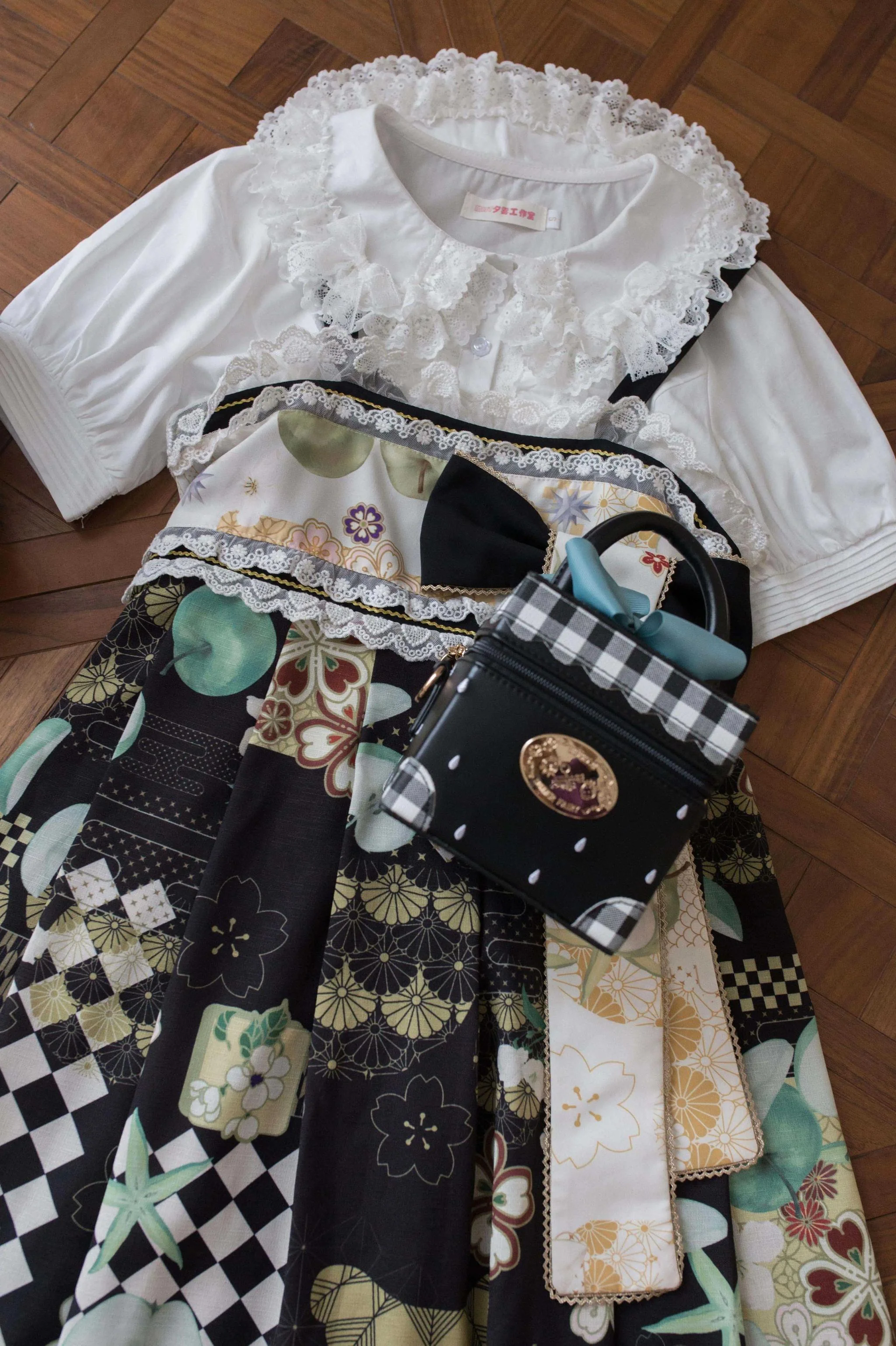 Semi-sweet Milk Cake - Sweet Lolita Short Sleeve Blouse with Lace Peter Pan Collar - Image 19