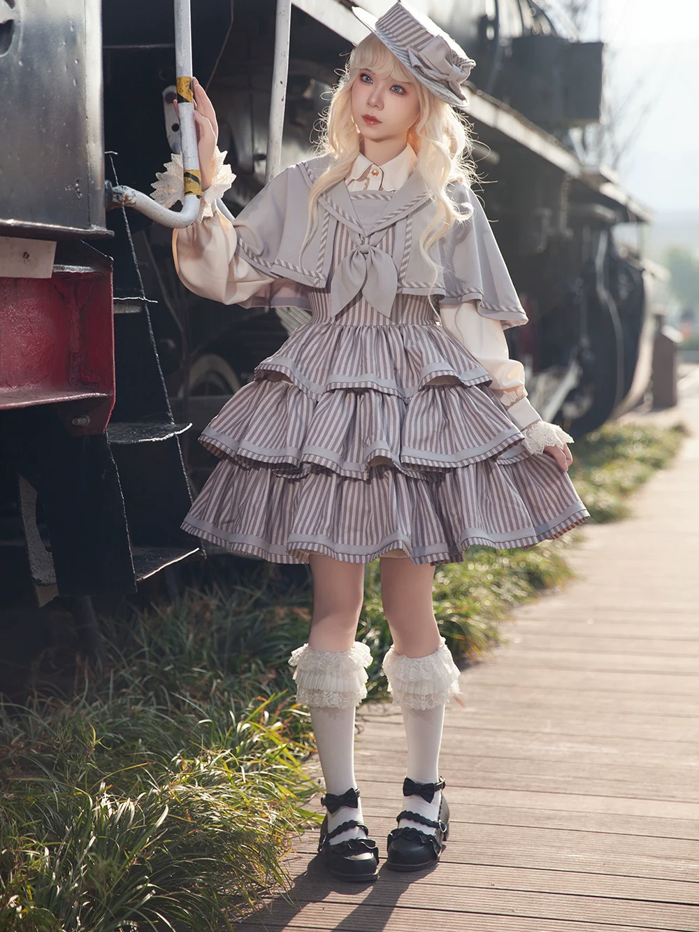 From Afar - Vintage Striped Peppy-Style Lolita JSK & Cape - Image 4