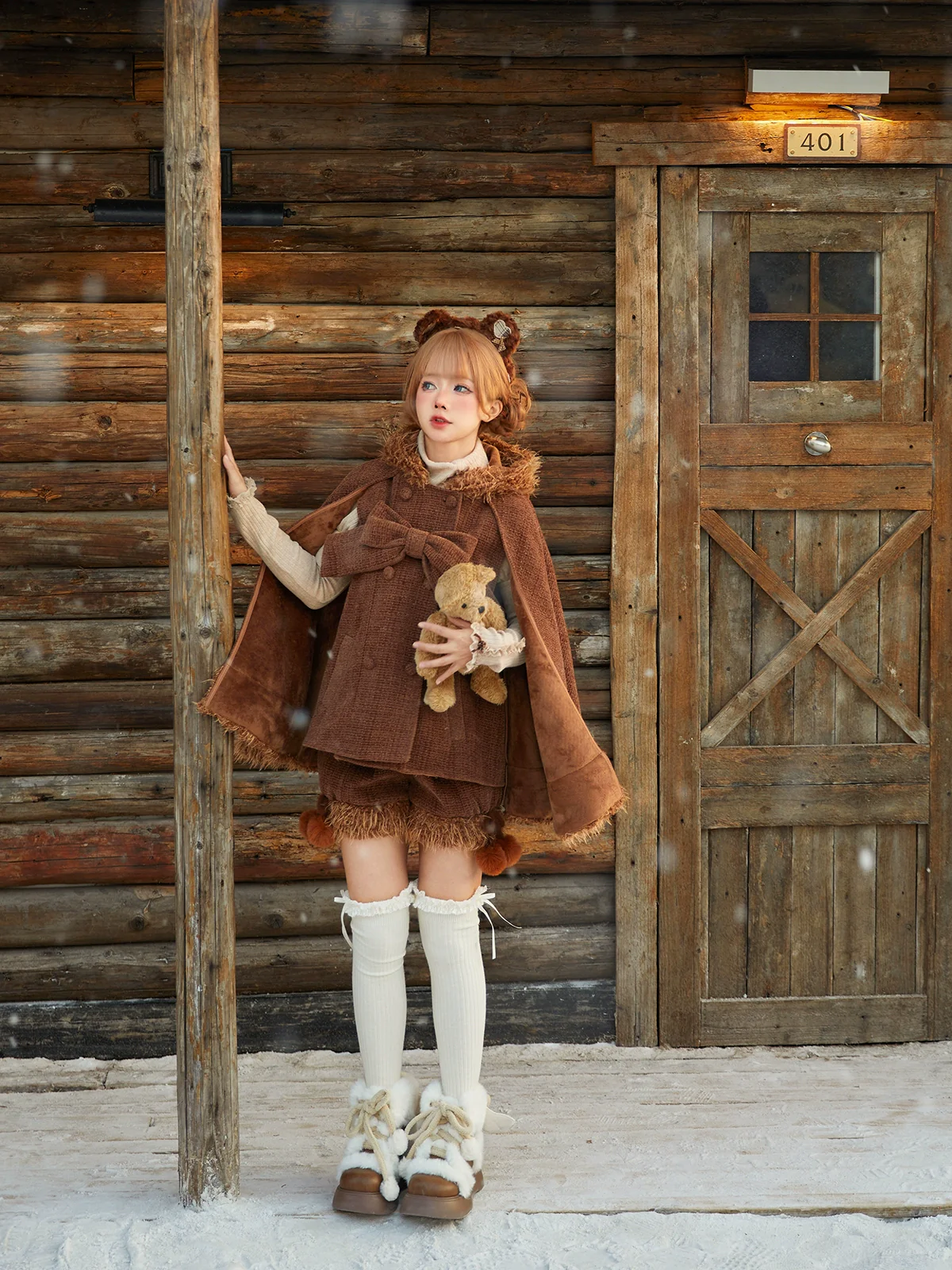 Rabbit & Bear - Winter Kawaii Lolita Cape and Shorts - Image 14