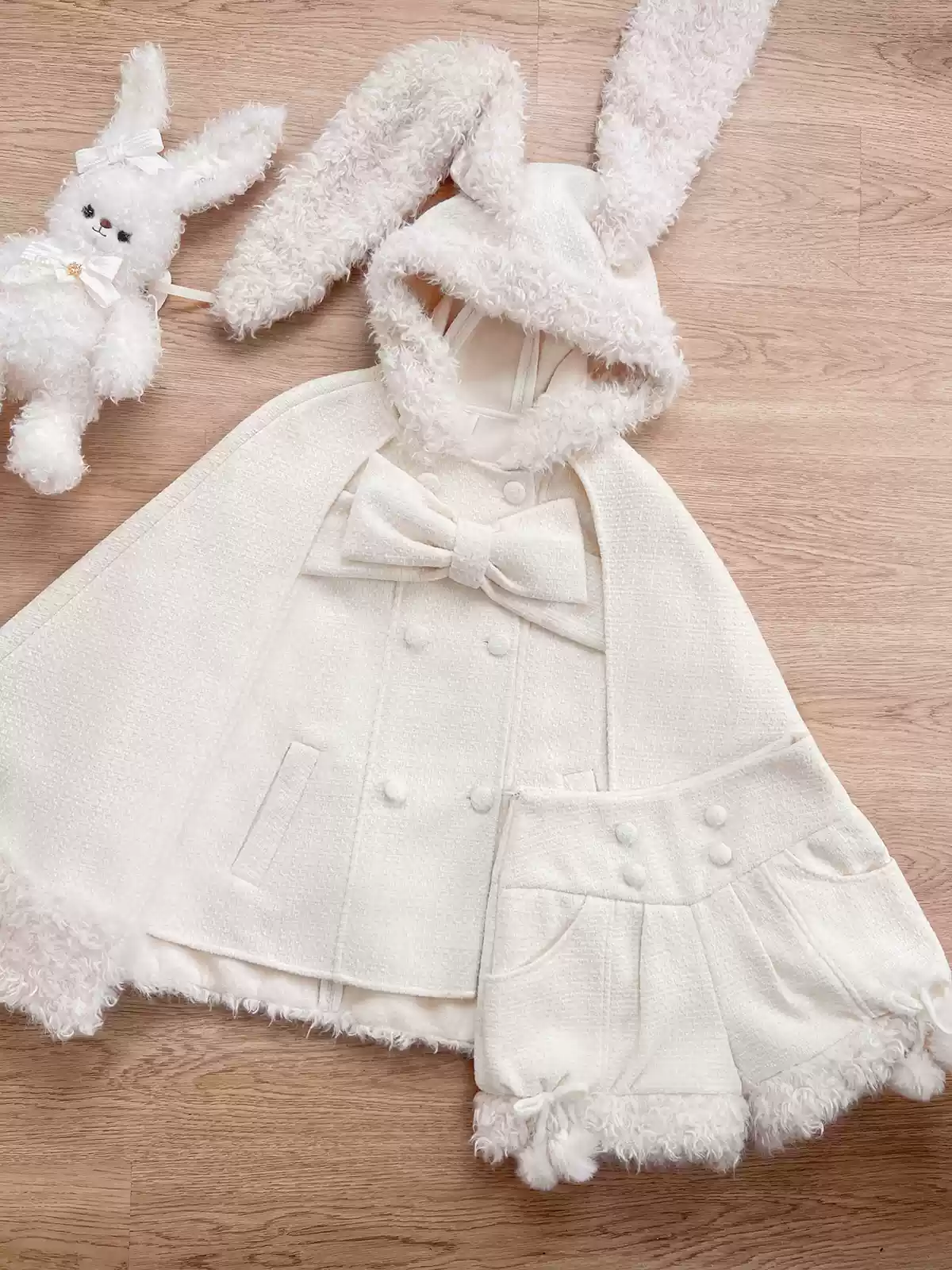 Rabbit & Bear - Winter Kawaii Lolita Cape and Shorts - Image 27